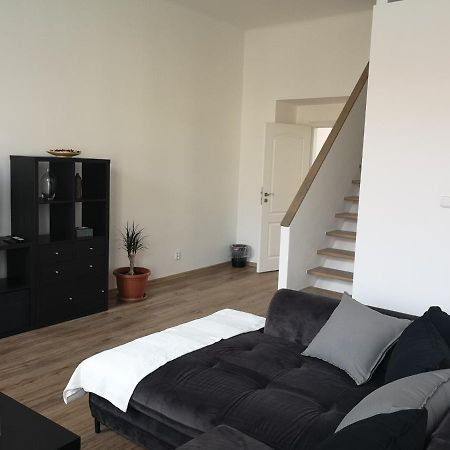 Fine Apartment In Centrum Of Slany With Aircondition Kültér fotó