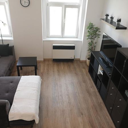 Fine Apartment In Centrum Of Slany With Aircondition Kültér fotó