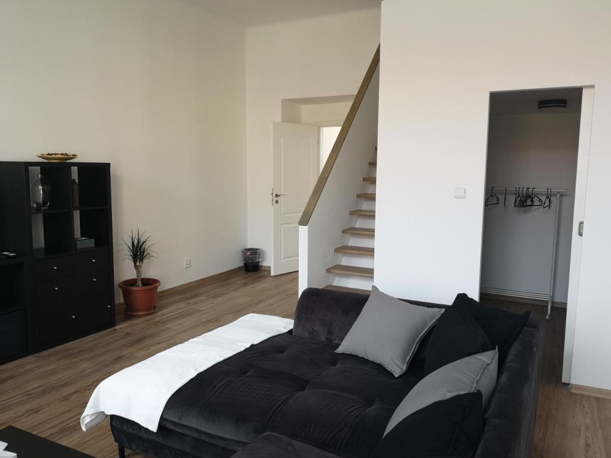 Fine Apartment In Centrum Of Slany With Aircondition Kültér fotó